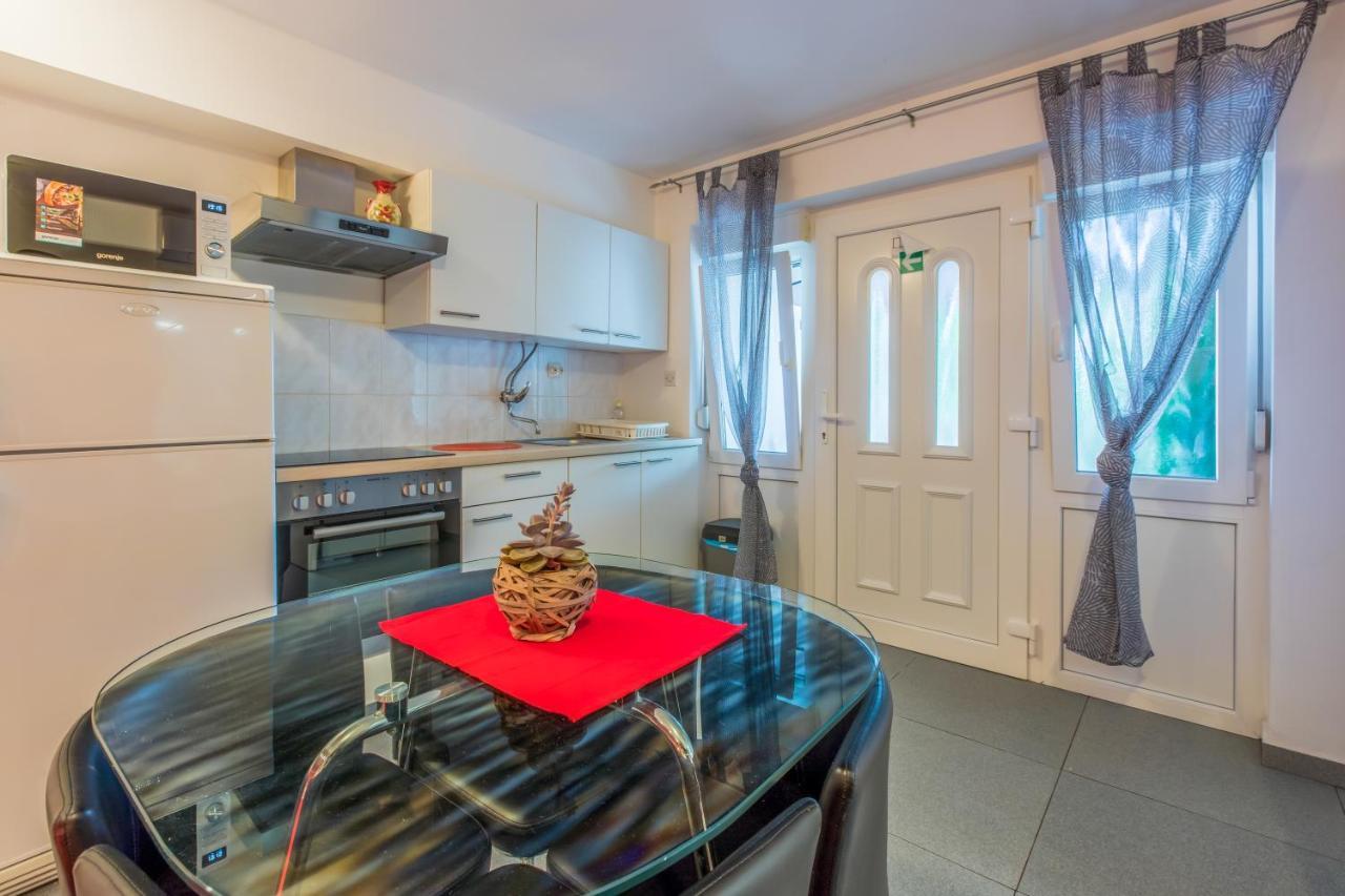 Apartmani Visnja Crikvenica Exteriör bild