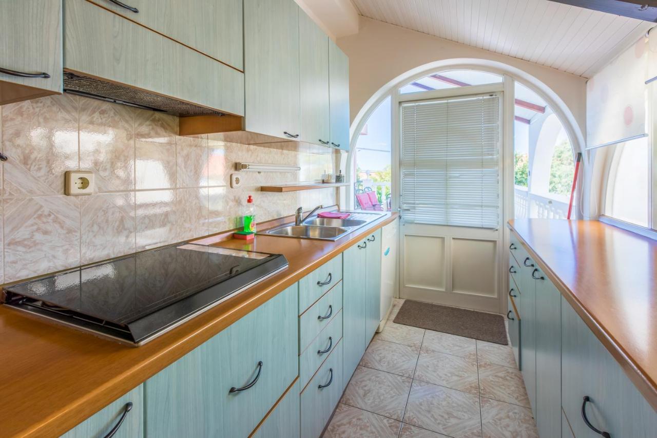 Apartmani Visnja Crikvenica Exteriör bild